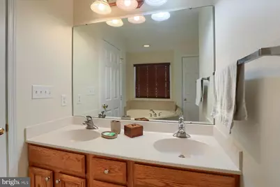 4250 Roth Farm Village Cir, Mechanicsburg, PA 17050 - Photo 25