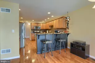 4250 Roth Farm Village Cir, Mechanicsburg, PA 17050 - Photo 9