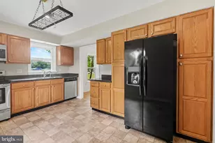 600 Allenview Dr, Mechanicsburg, PA 17055 - Photo 7