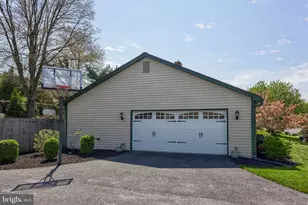 483 Woodcrest Dr, Mechanicsburg, PA 17050 - Photo 5