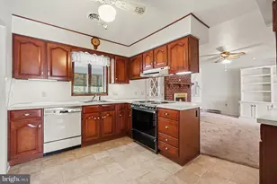 280 Shatto Dr, Carlisle, PA 17013 - Photo 7