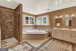 1204 Redwood Hills Cir, Carlisle, PA 17015 - Photo 21