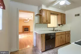 8 Green Cir, Camp Hill, PA 17011 - Photo 11