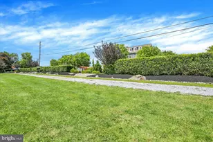 107 Woods Dr, Mechanicsburg, PA 17050 - Photo 5