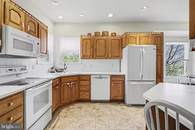 2425 Rolling Hills Drive, Mechanicsburg, PA 17055 - Photo 3