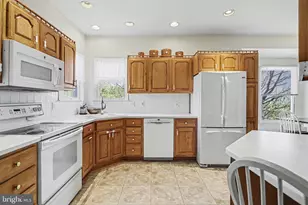 2425 Rolling Hills Dr, Mechanicsburg, PA 17055 - Photo 3