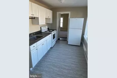 20 E Portland Street #2ND FLOOR FRONT, Mechanicsburg, PA 17055 - Photo 5