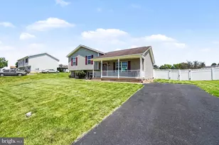 206 Pike Ct, Shippensburg, PA 17257 - Photo 3