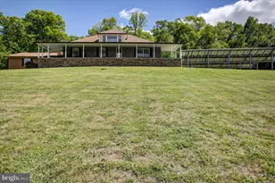 98 Peach Glen Rd, Gardners, PA 17324 - Photo 1