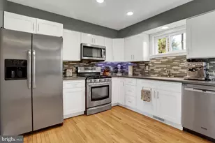 8 Campbell Pl, Camp Hill, PA 17011 - Photo 9