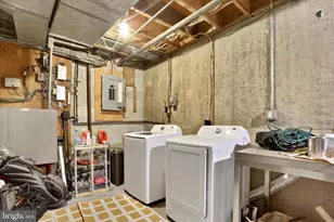 8 Campbell Pl, Camp Hill, PA 17011 - Photo 35