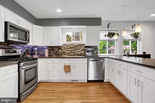 8 Campbell Pl, Camp Hill, PA 17011 - Photo 9