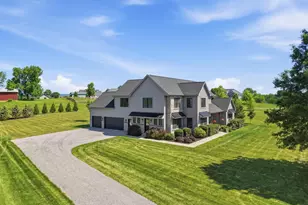 4 Walton Dr, Carlisle, PA 17015 - Photo 3