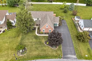 38 Mayberry Ln, Mechanicsburg, PA 17050 - Photo 3