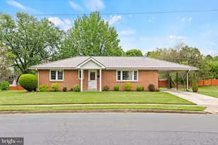 18 Chestnut St, Camp Hill, PA 17011 - Photo 1
