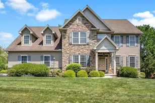 1915 Osprey Cir, Mechanicsburg, PA 17050 - Photo 1