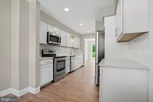 1740 Creek Vista Dr, New Cumberland, PA 17070 - Photo 3