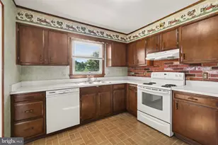 1911 Mary Ln, Carlisle, PA 17013 - Photo 7