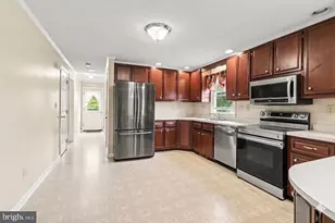 19 Forest Ln, Shippensburg, PA 17257 - Photo 5