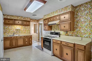 3567 Green St, Camp Hill, PA 17011 - Photo 7