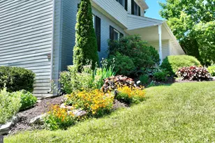 1017 Crystal Creek Dr, Mechanicsburg, PA 17050 - Photo 3