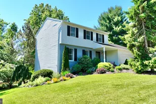 1017 Crystal Creek Dr, Mechanicsburg, PA 17050 - Photo 1