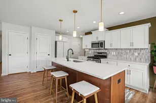 948 W North St, Carlisle, PA 17013 - Photo 7