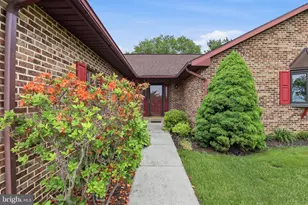 6 Enck Cir, Enola, PA 17025 - Photo 5