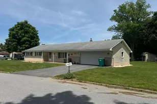 200 Oak Dr, Mount Holly Springs, PA 17065 - Photo 3
