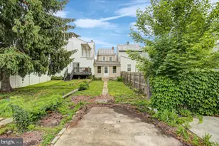 146 E Penn St, Carlisle, PA 17013 - Photo 17
