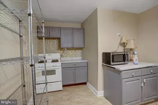 146 E Penn St, Carlisle, PA 17013 - Photo 11