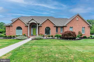 33 Emlyn Ln, Mechanicsburg, PA 17055 - Photo 1