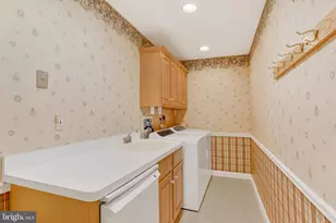 920 Woodley Dr, Mechanicsburg, PA 17050 - Photo 17