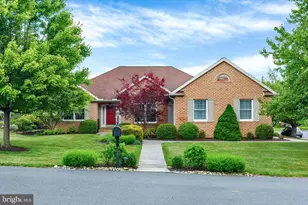 920 Woodley Dr, Mechanicsburg, PA 17050 - Photo 1