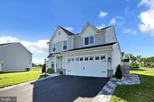 28 Long Bnd Dr, Carlisle, PA 17015 - Photo 3