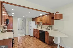 210 Allendale Rd, Mechanicsburg, PA 17055 - Photo 9
