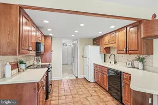 210 Allendale Rd, Mechanicsburg, PA 17055 - Photo 5