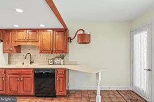 210 Allendale Rd, Mechanicsburg, PA 17055 - Photo 7