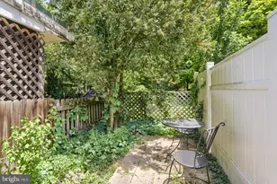 221 S Pitt St, Carlisle, PA 17013 - Photo 17
