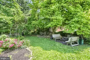221 S Pitt St, Carlisle, PA 17013 - Photo 39