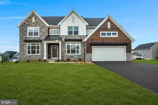 139 Berkshire Dr, Carlisle, PA 17015 - Photo 1