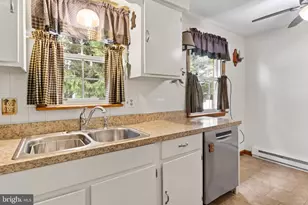 1516 Hemlock Ave, Carlisle, PA 17013 - Photo 11