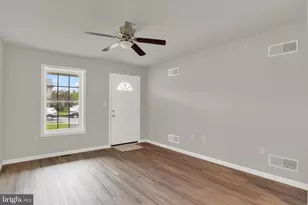 137 Sable Dr, Carlisle, PA 17013 - Photo 3