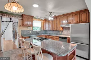 13 Rockaway Dr, Camp Hill, PA 17011 - Photo 3