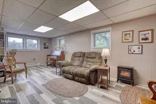 1917 Douglas Dr, Carlisle, PA 17013 - Photo 17