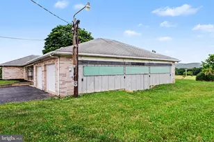 303 Airport Dr, Carlisle, PA 17013 - Photo 27