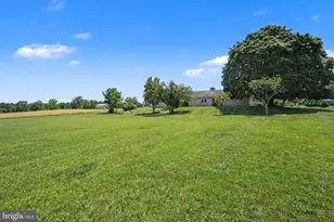 303 Airport Dr, Carlisle, PA 17013 - Photo 33