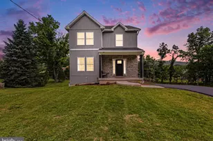 12 Oak Ln, Mechanicsburg, PA 17050 - Photo 1