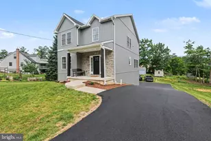 12 Oak Ln, Mechanicsburg, PA 17050 - Photo 3