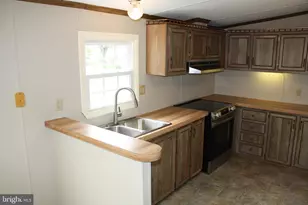 1 Larken Ln, Mount Holly Springs, PA 17065 - Photo 15
